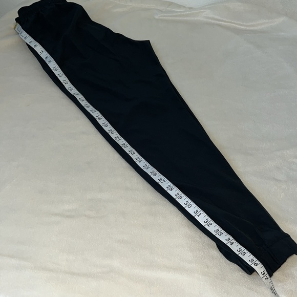 Champion Lightweight Joggers Size Medium - Picture 7 of 7